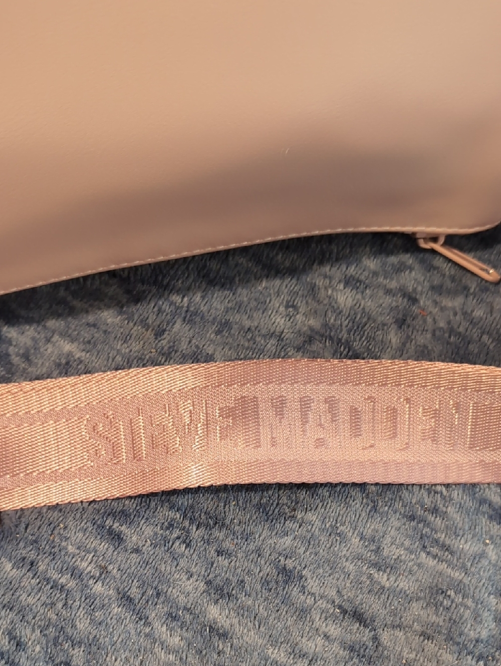 NWOT Steve Madden Quilted Pink Chain-Accent Belt Bag - Picture 8 of 9